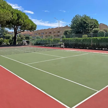 Appartamento With Shared Pools