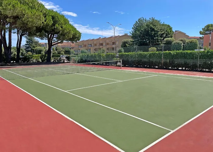 Appartamento With Shared Pools