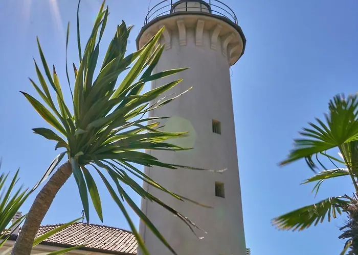 With Shared Pools شقة